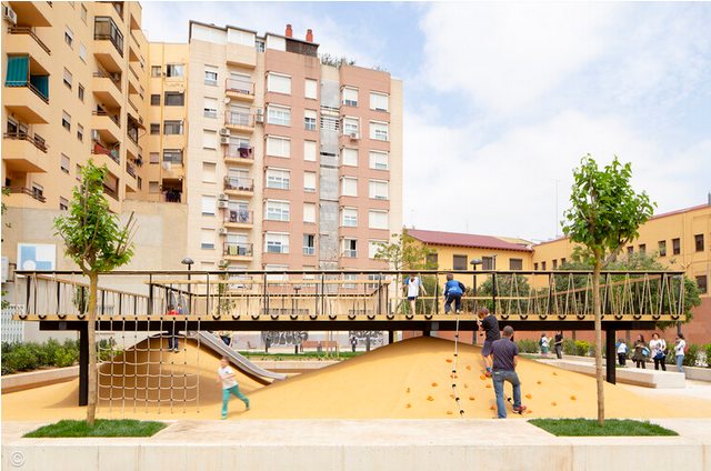 مناظر زمین بازی در میدان سانتا ماریا مازارلو / HDH arquitectos2019 - اسپانیا